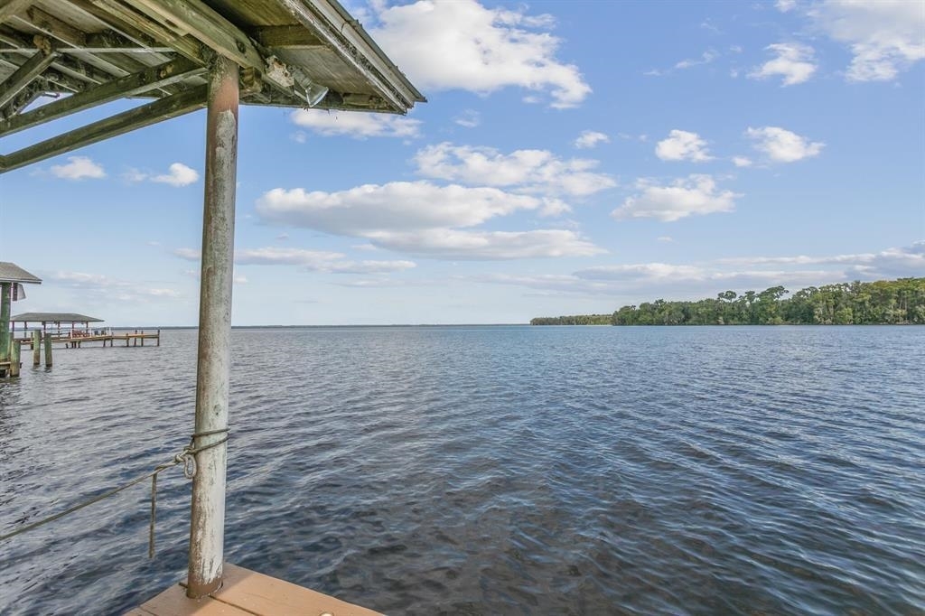 Property Photo: 13585 N County Road 13 FL 32092