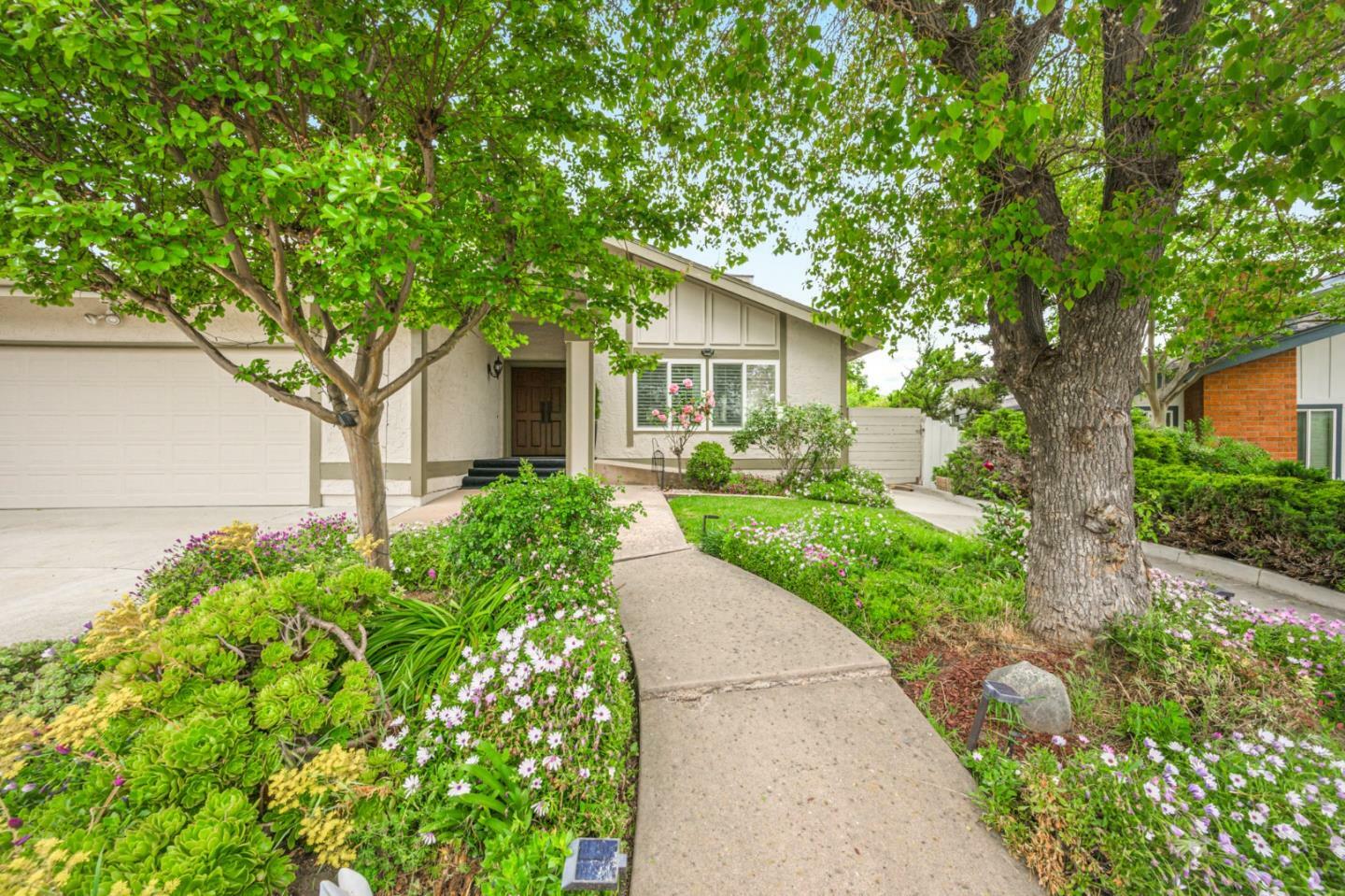 Property Photo: 6359 Didion Way CA 95123