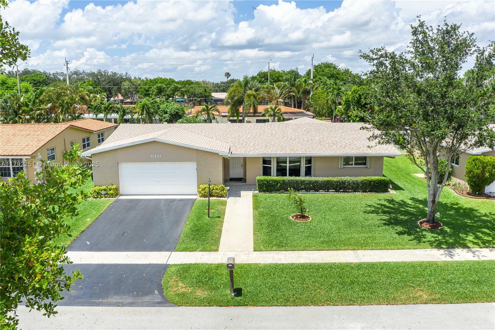 11431 NW 23rd St  Pembroke Pines FL 33026 photo