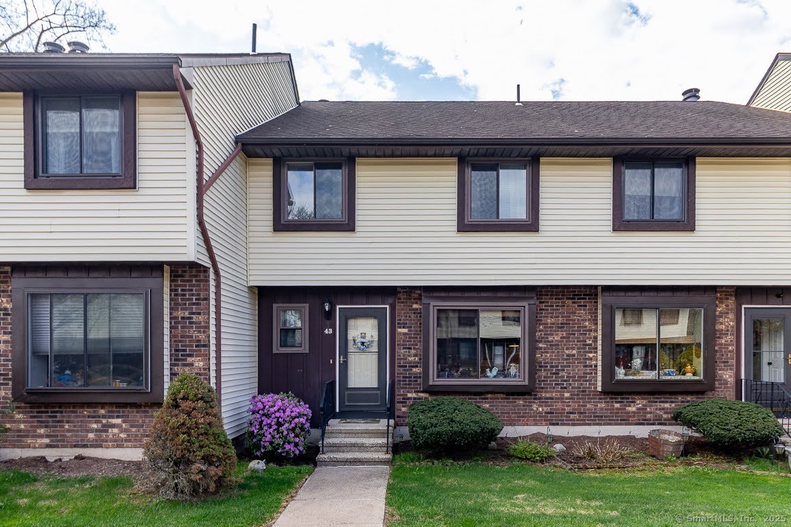 Property Photo: 43 Robin Brook Drive 43 CT 06111