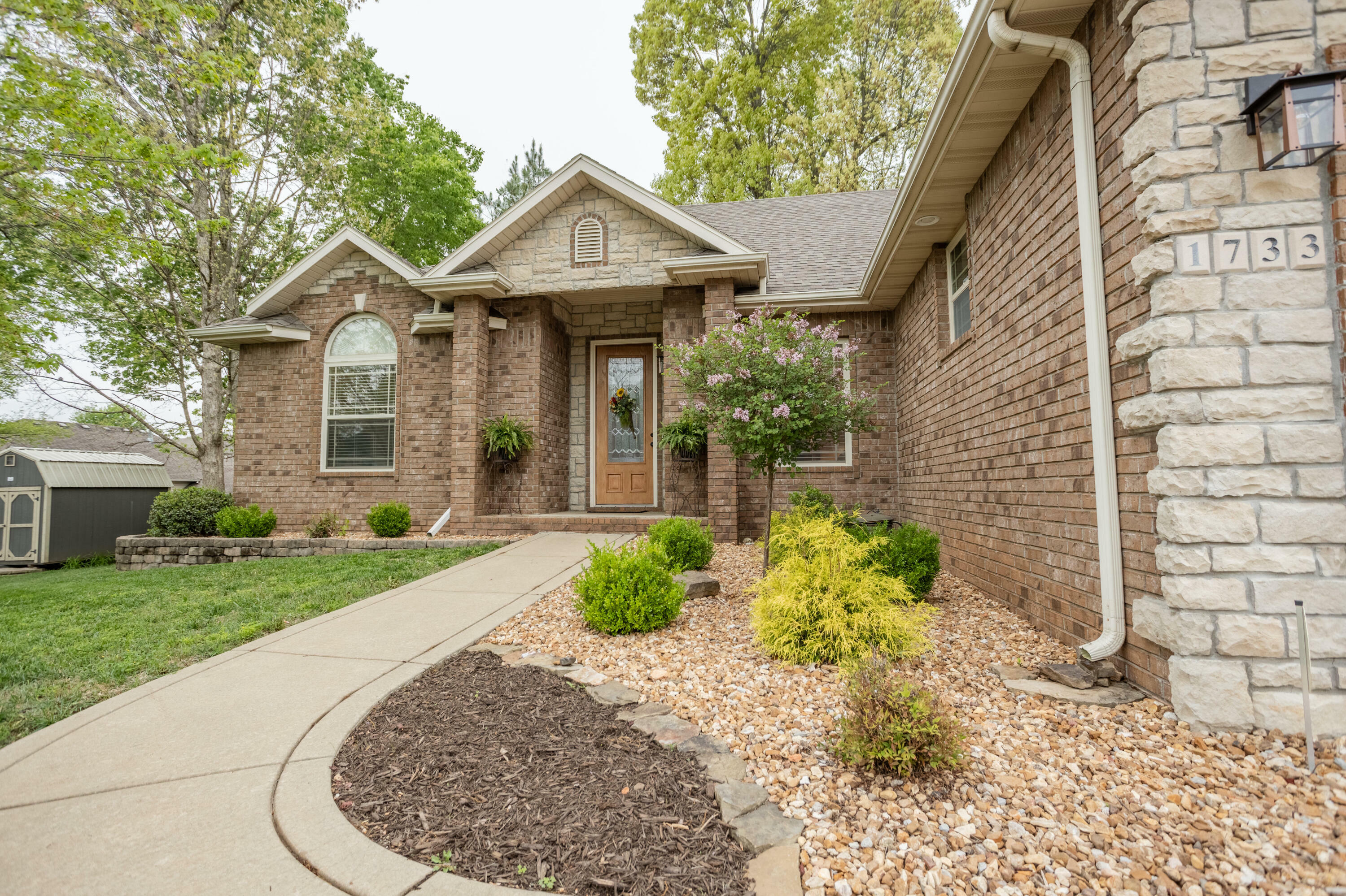 Property Photo: 1733 E Charles Street MO 65738