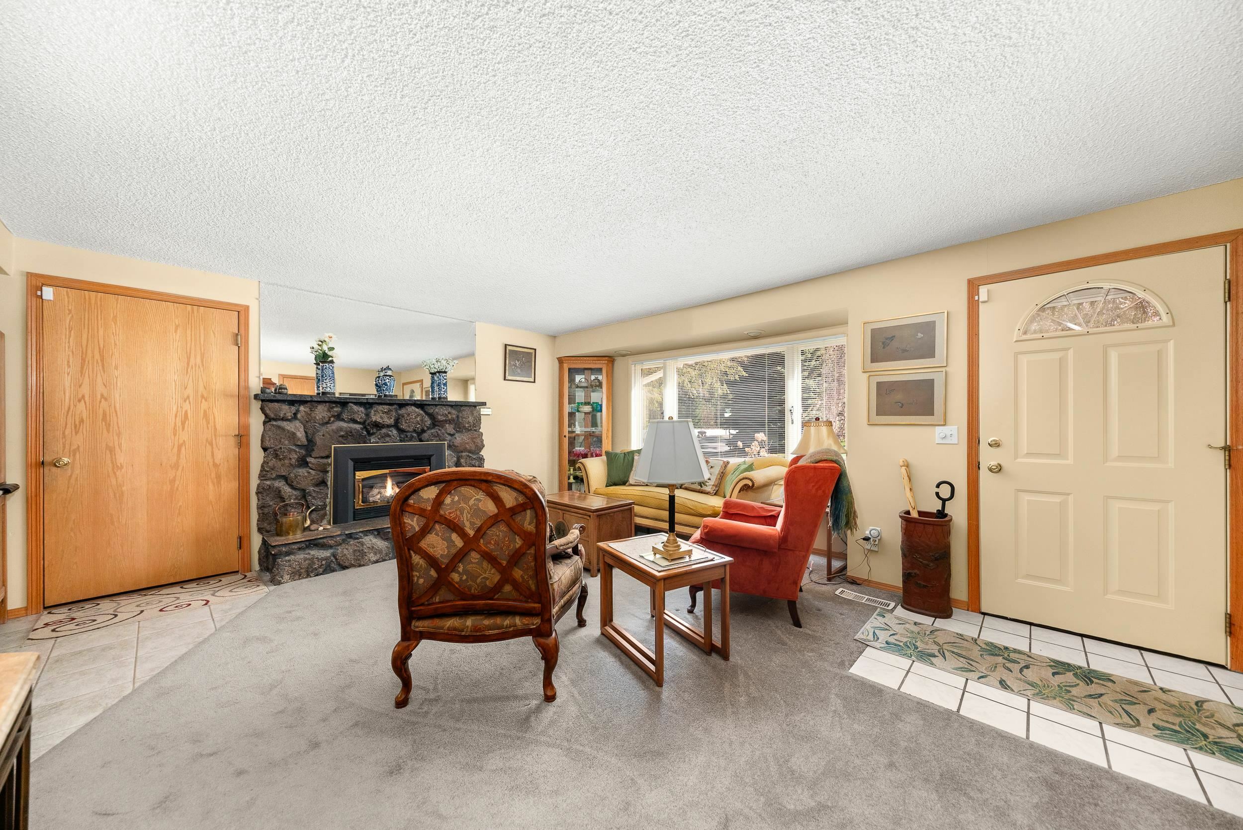 Property Photo: 14505 N Denver Ct WA 99208-8541
