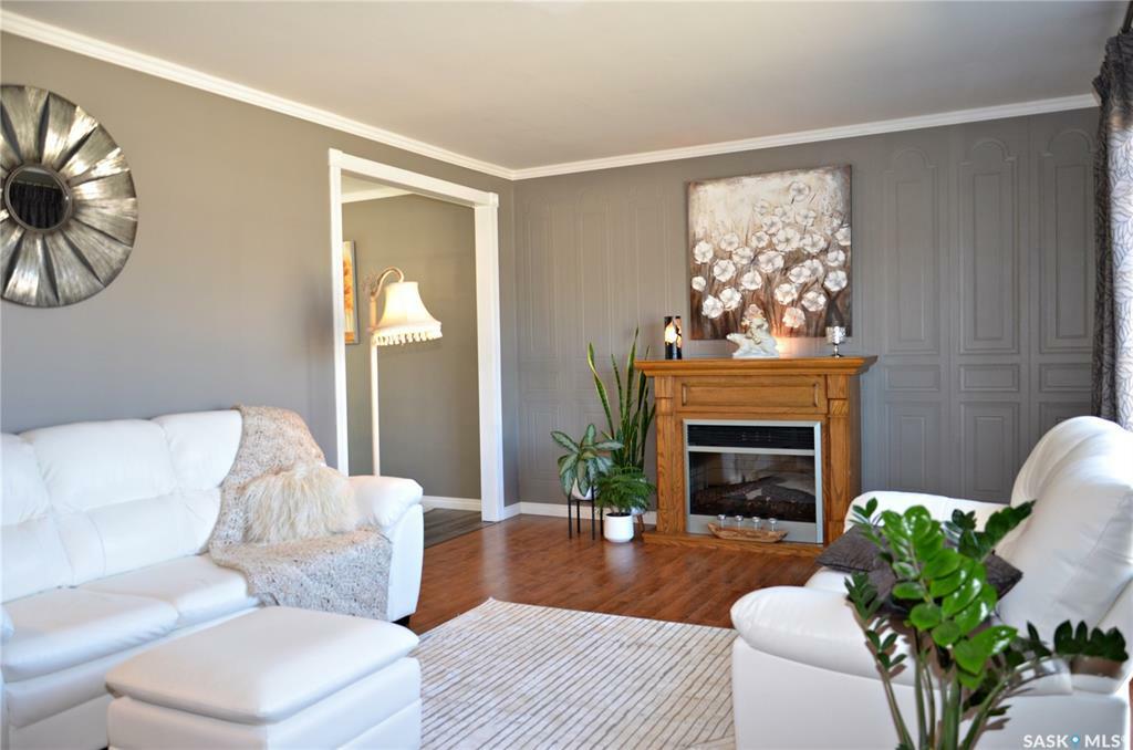 Property Photo:  720 Portage Avenue  SK S0A 0C1 