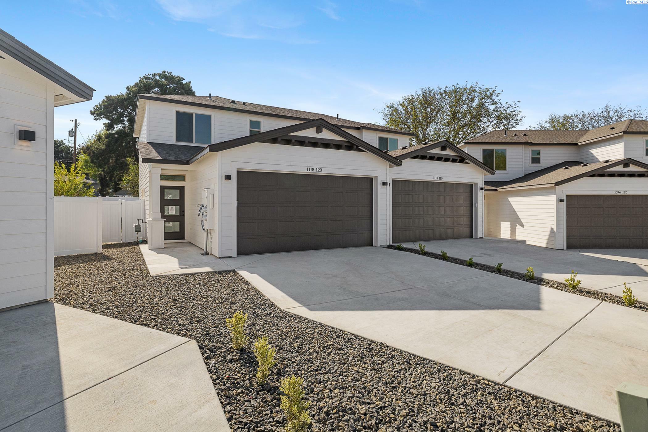 Property Photo: 1118 S Underwood Pl WA 99337