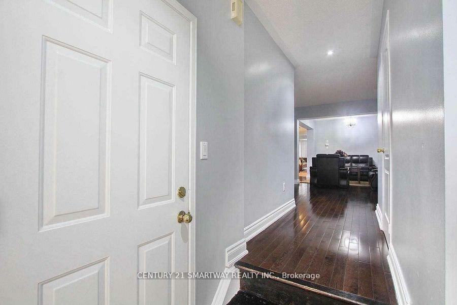 Property Photo: 58 Feather Reed Way ON L6R 2Z9