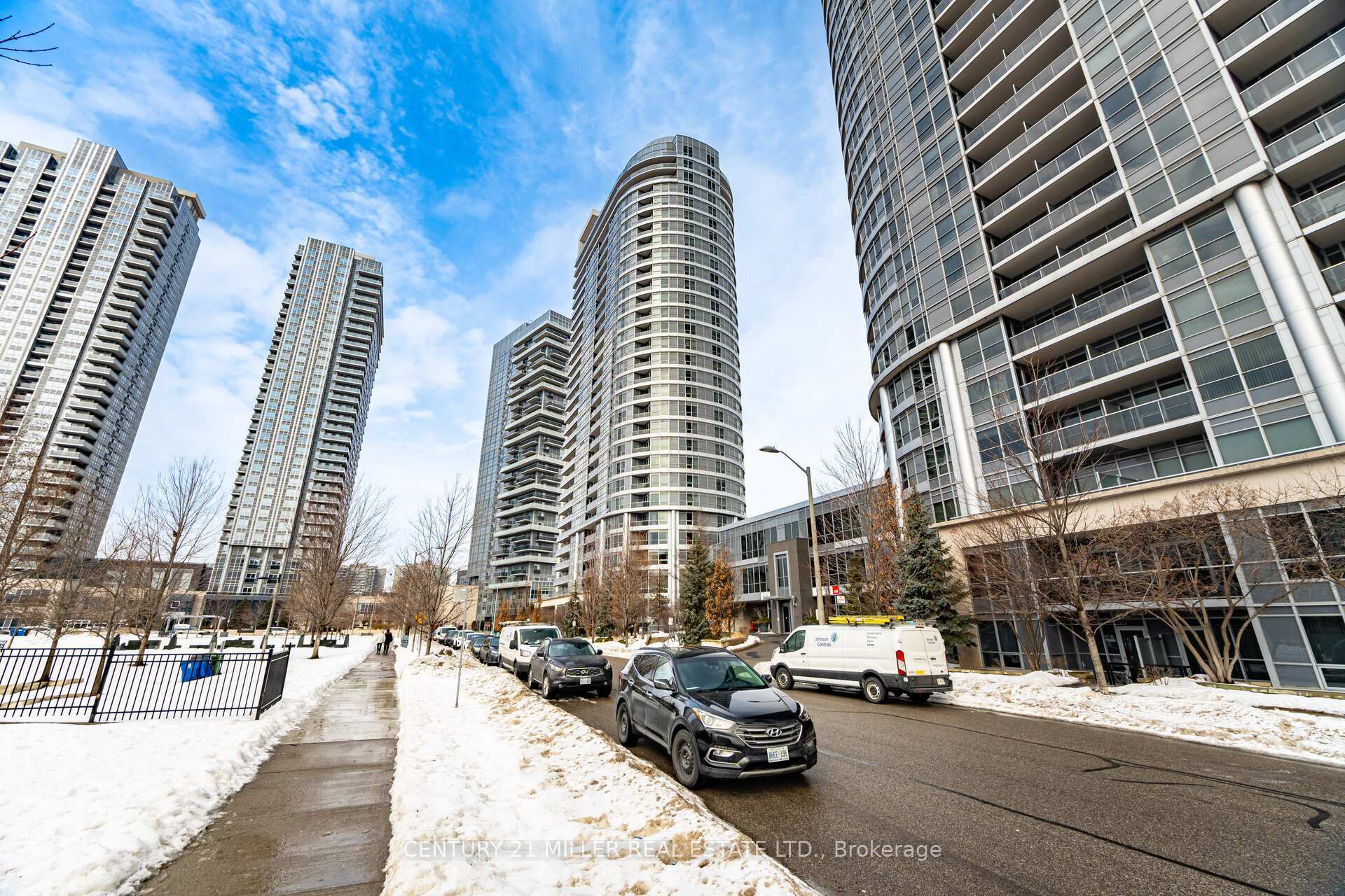 Property Photo: 181 Village Green Square 216 ON M1S 0K6