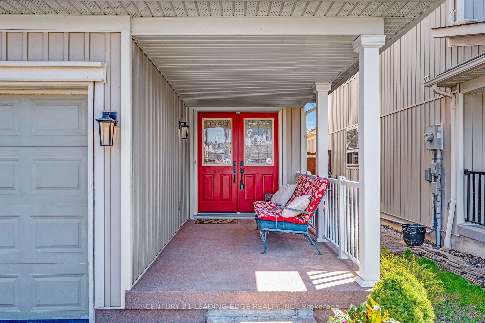 Property Photo: 53 Kinross Avenue ON L1M 2C4