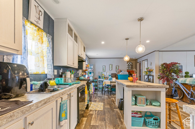 Property Photo: 370 Galahad St UT 84054