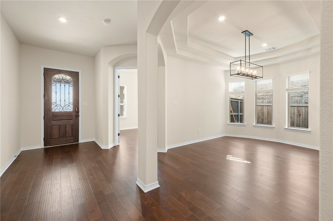 Property Photo: 321 Rieti Parkway TX 78642