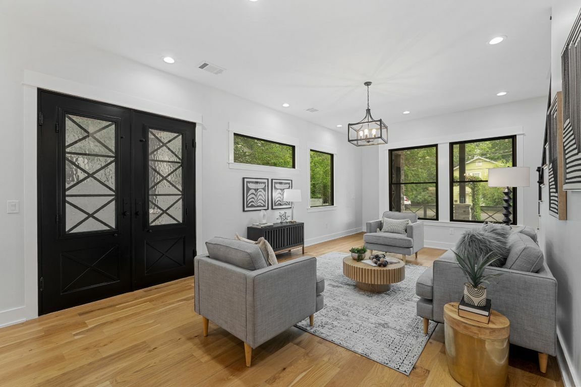 Property Photo: 408 W 34th Street TX 78705