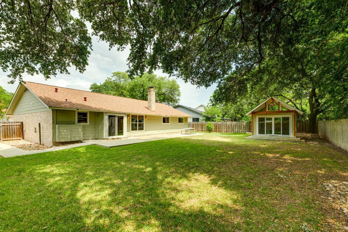 Property Photo: 1307 S Meadows Drive TX 78758