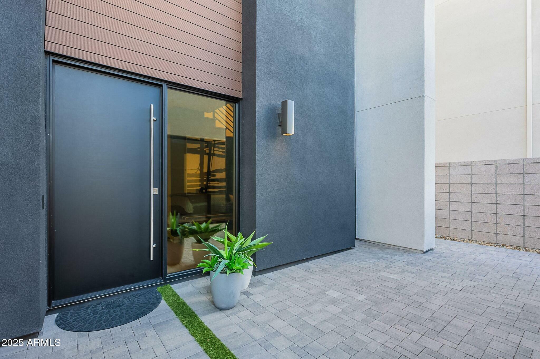 Property Photo: 6142 E Alta Hacienda Drive AZ 85251