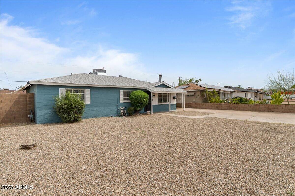 Property Photo: 2144 W 1st Place AZ 85201