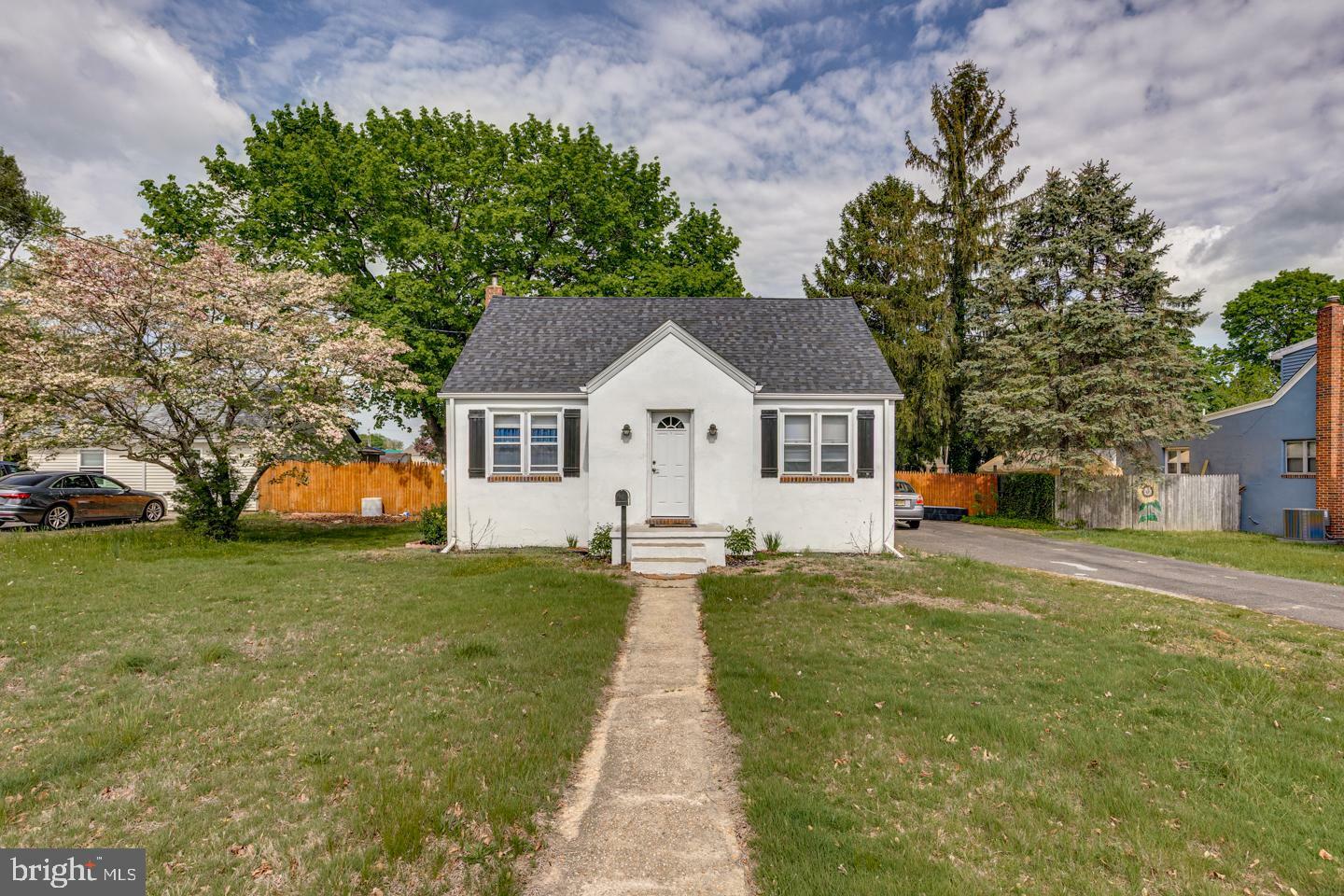 Property Photo: 319 Pine Street NJ 08094