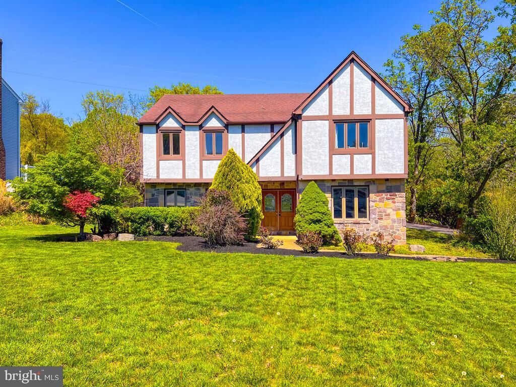 Property Photo: 52 Colonial Drive PA 18940