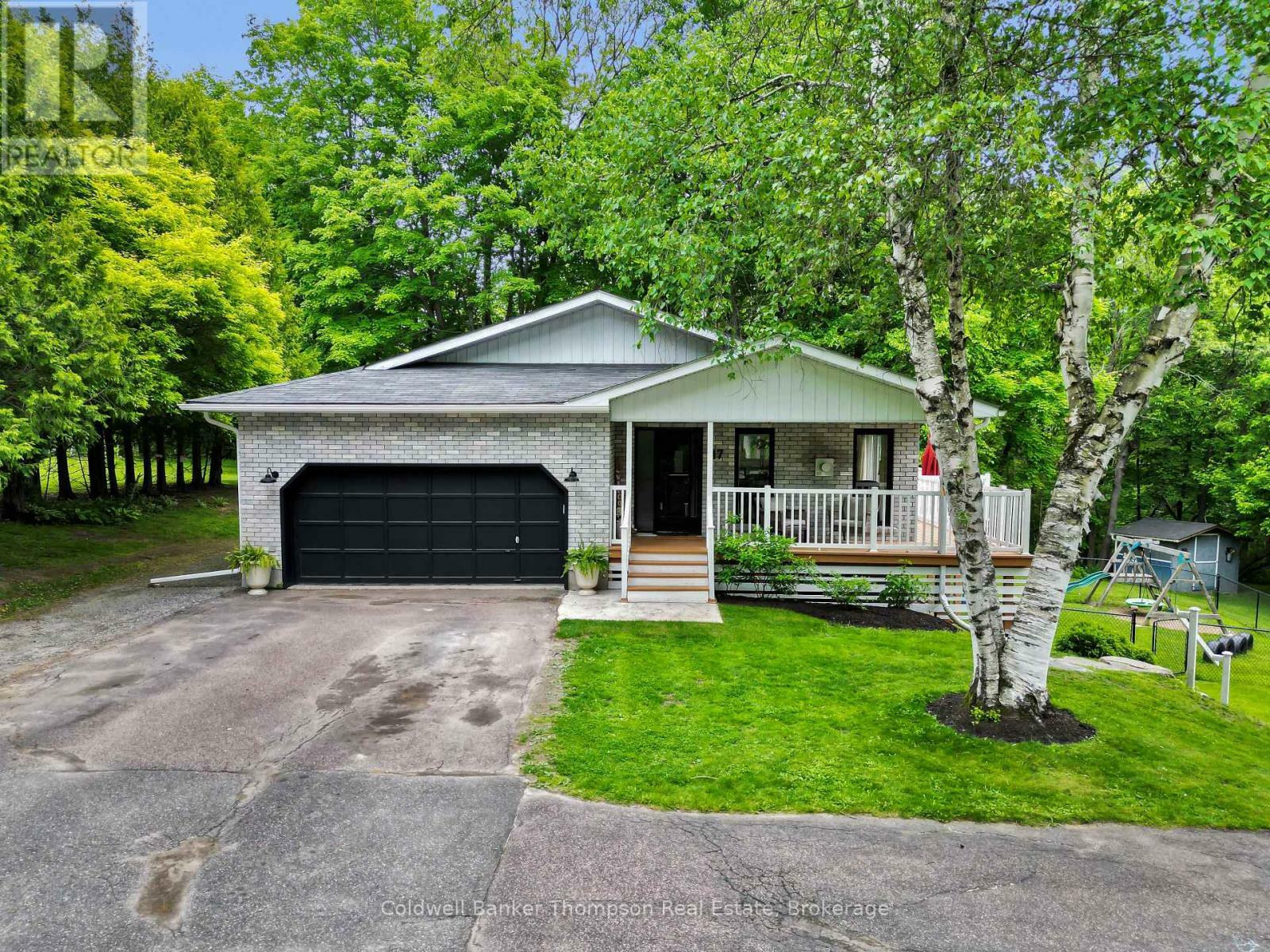 Property Photo:  17 Winona Drive  ON P1H 1L9 