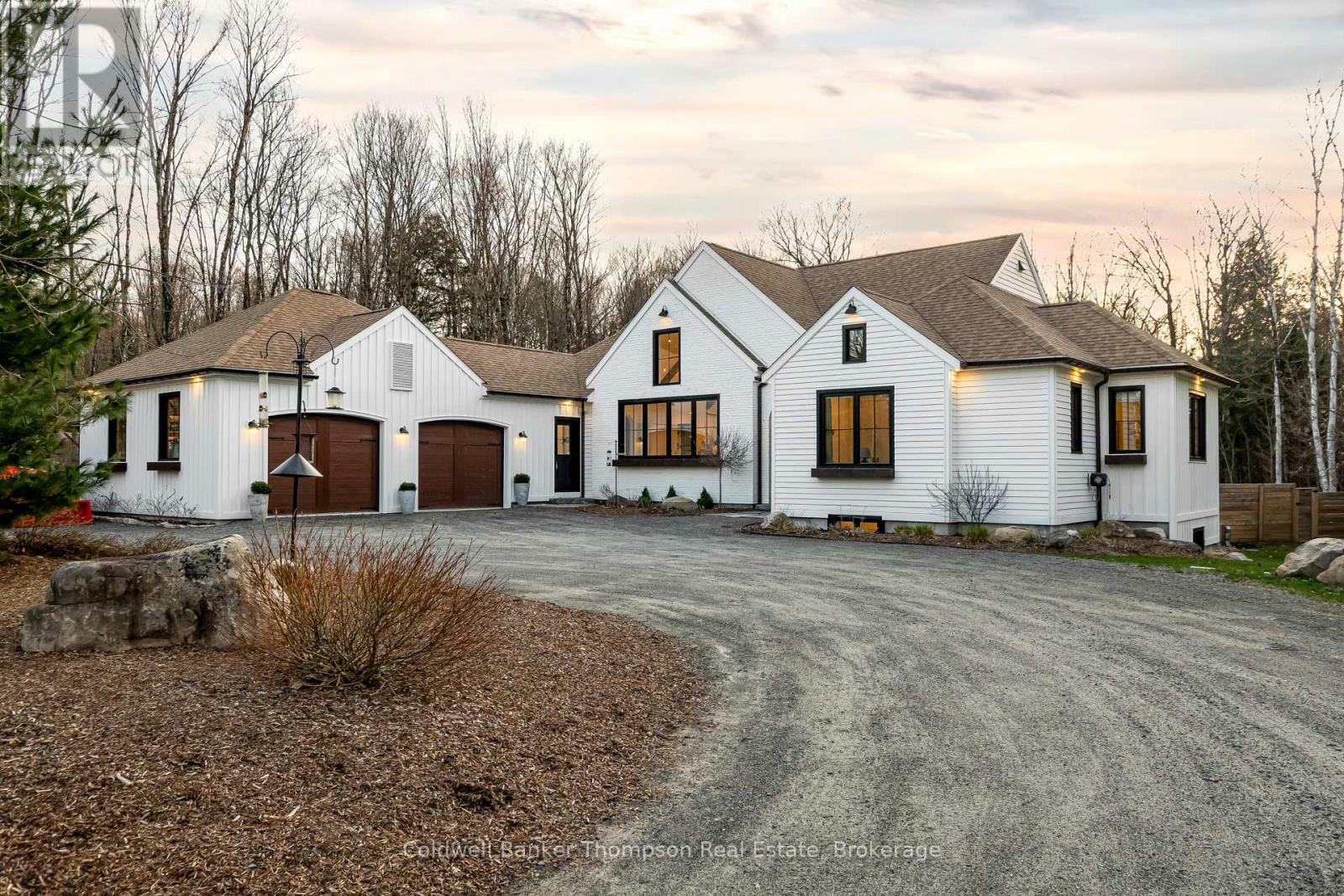 Photo de la propriété: 350 Skyhills Road ON P1H 2N5
