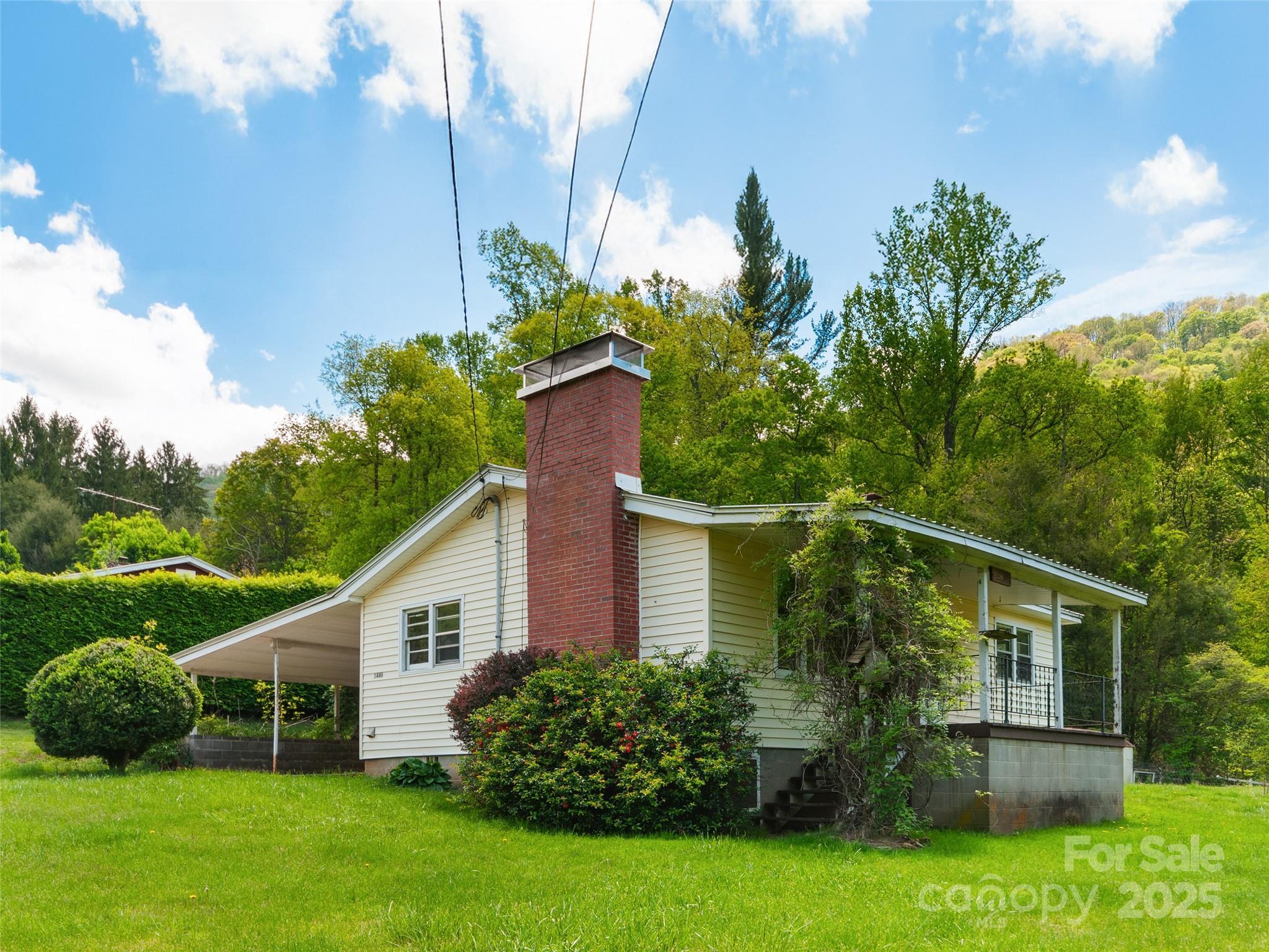1446 Camp Branch Road  Waynesville NC 28786 photo