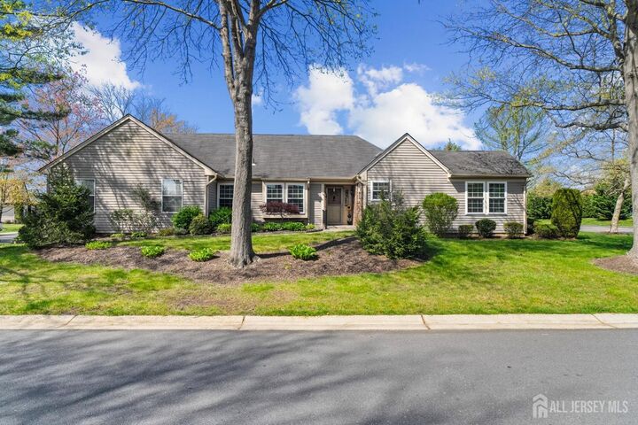 33 Hillsborough Drive  Monroe NJ 08831 photo