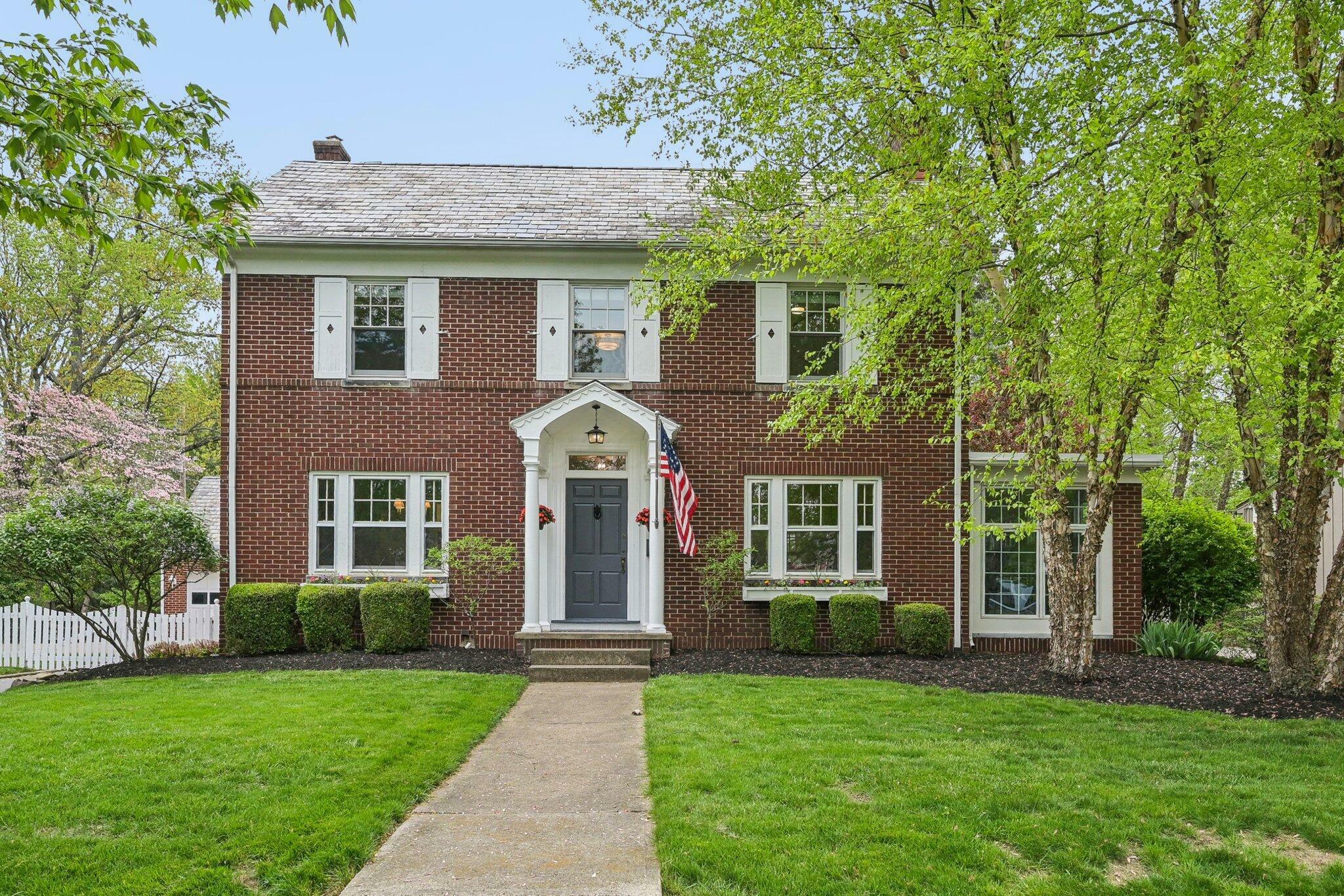 Property Photo: 68 W Beaumont Road OH 43214