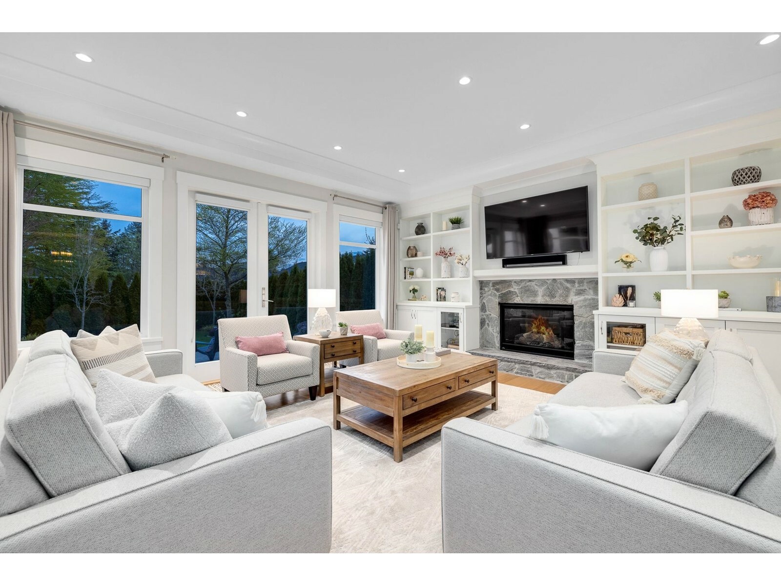 Property Photo: 14450 17A BC V4A 5M3