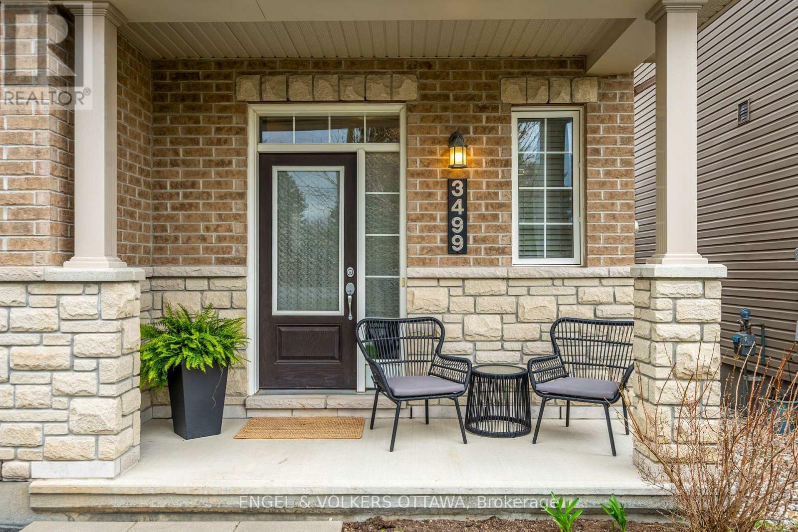 Property Photo: 3499 Woodroffe Avenue ON K2G 7A6