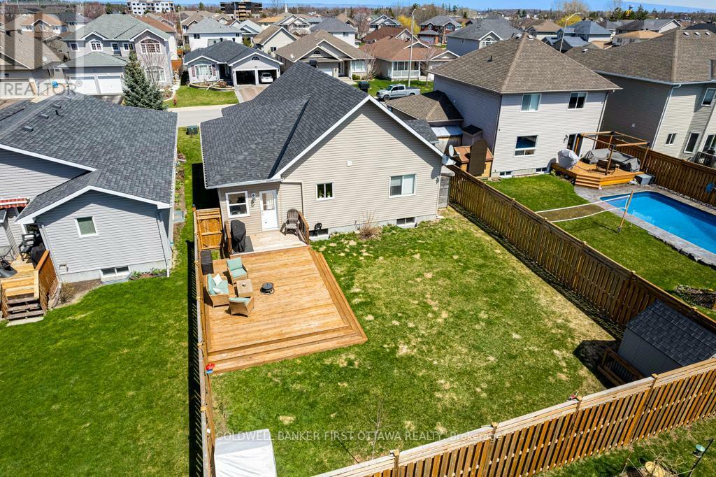 Property Photo: 85 Carter Crescent ON K7S 0C4