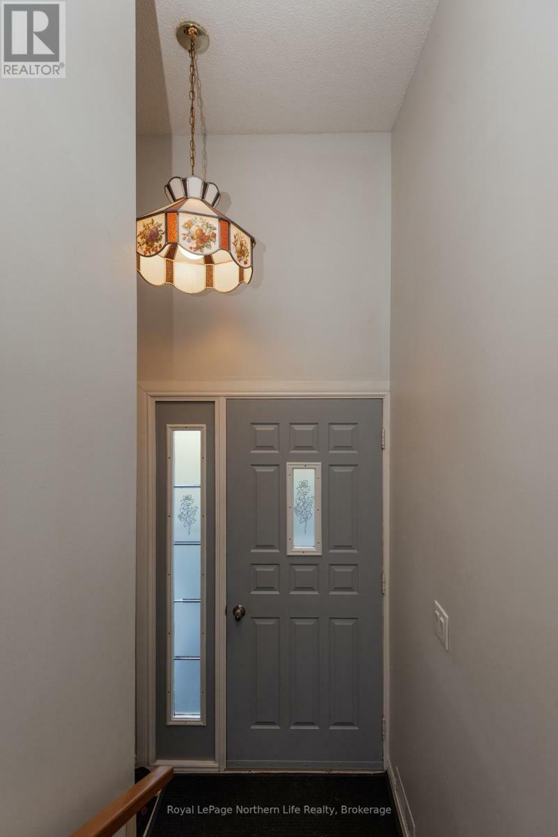 Photo de la propriété: 2091 McKeown Avenue ON P1B 7N8