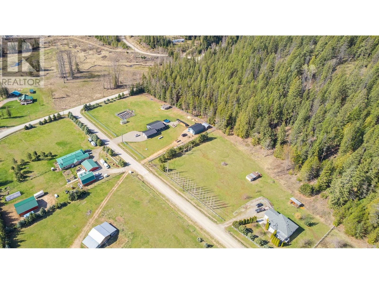 Photo de la propriété: 1087 Bear Brook Road BC V0B 1G8