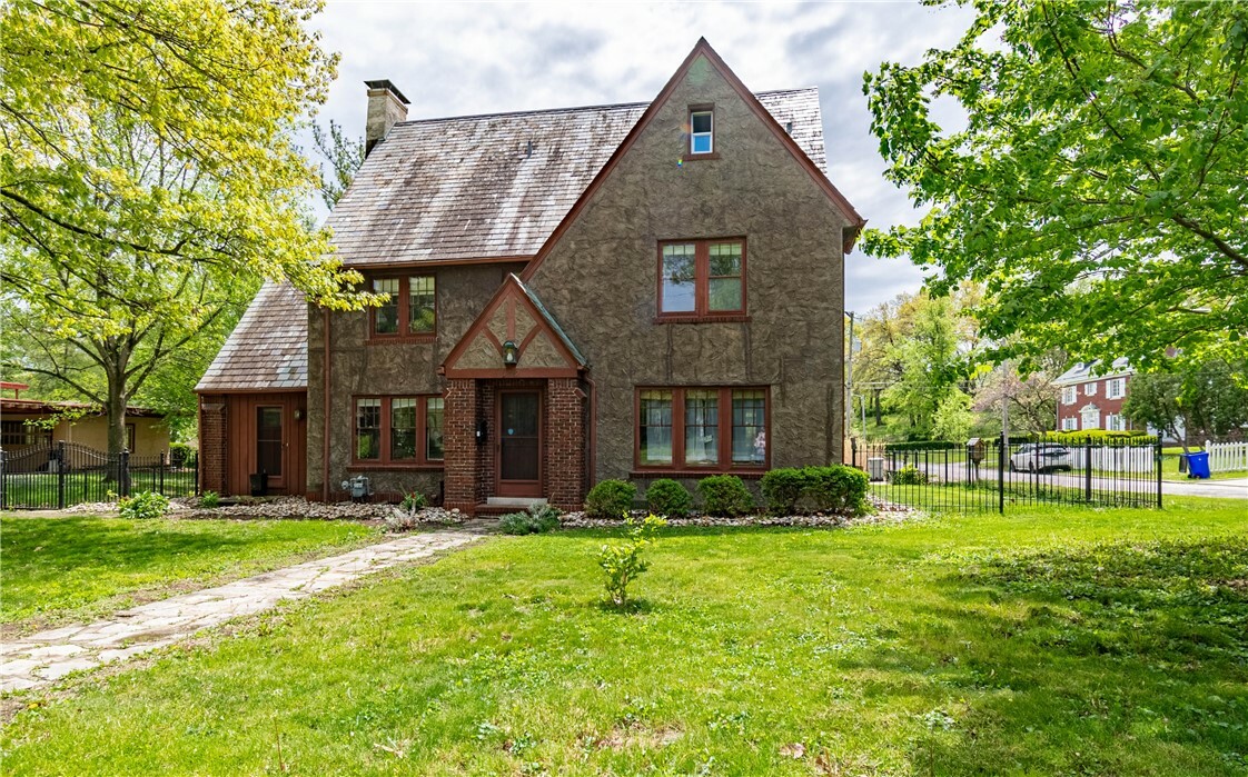 Property Photo: 1679 W Main Street IL 62522