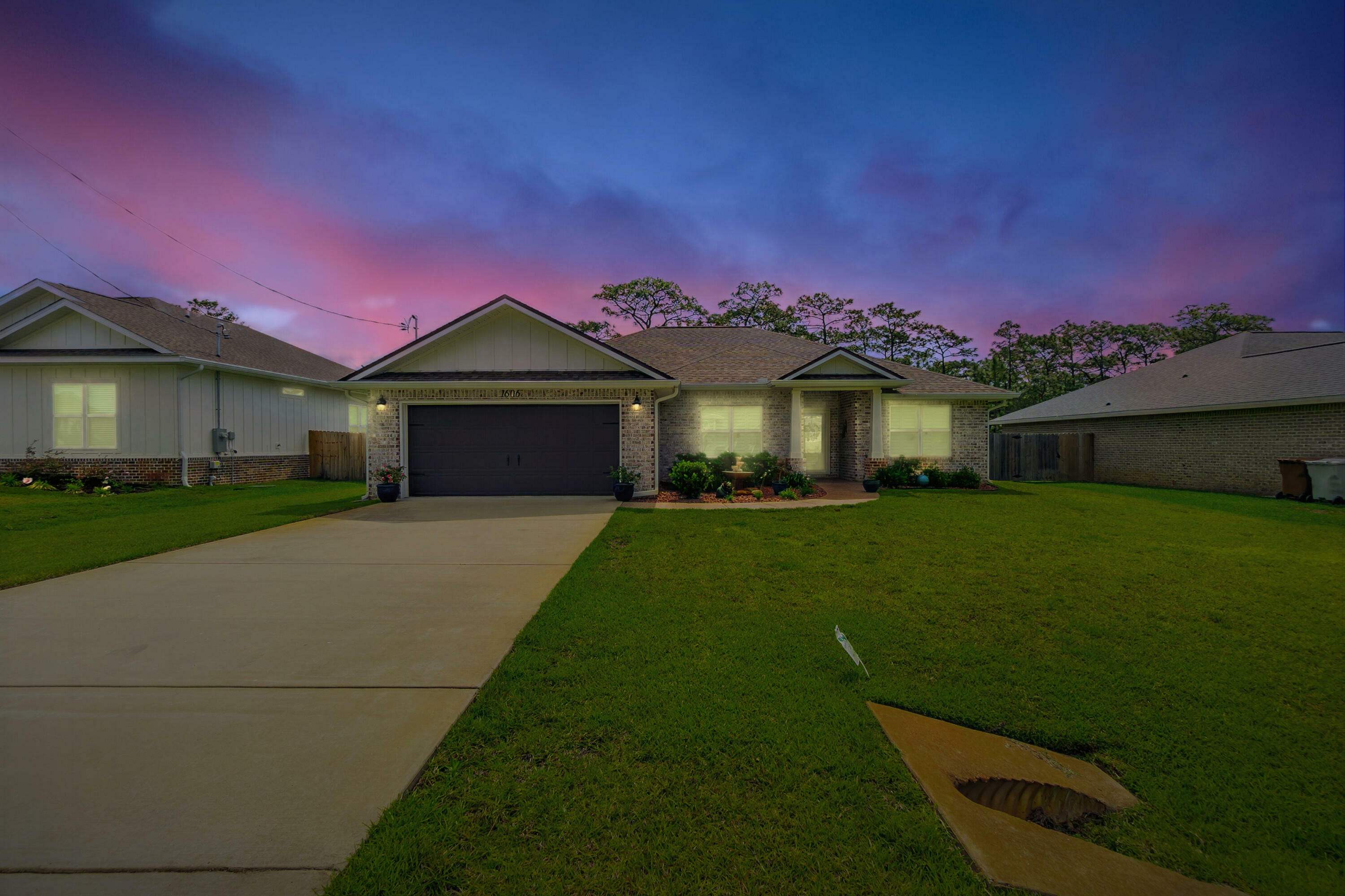 Property Photo:  1606 Ponderosa Drive  FL 32563 