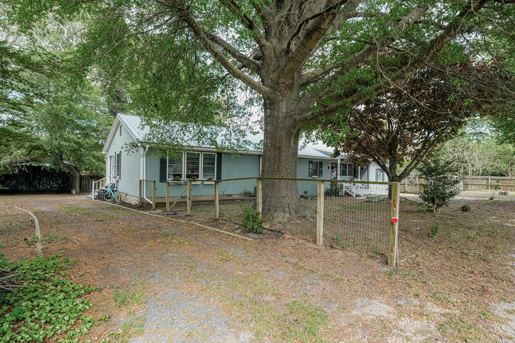 Property Photo: 8045 Hickman Farm Ln VA 23337
