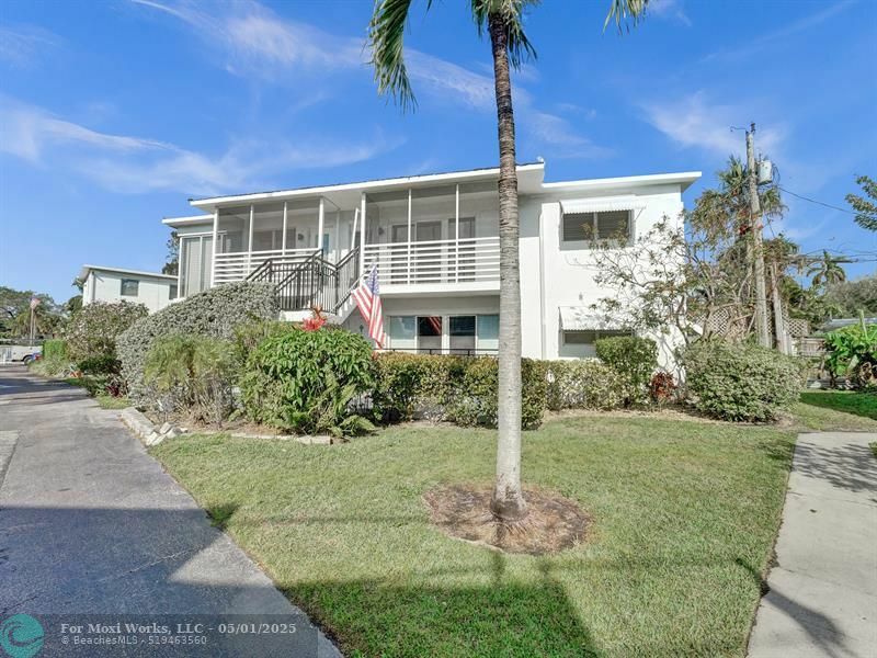 Property Photo: 1115 SE 14th Pl 19C FL 33316