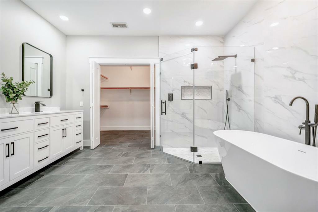 Property Photo:  901 Longmire Road 9  TX 77304 