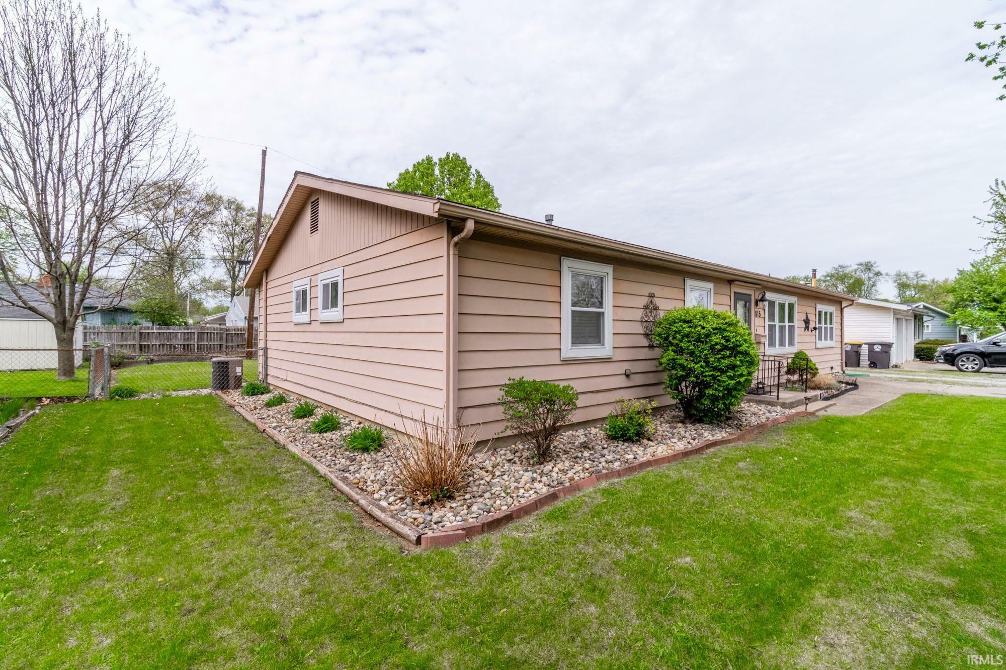 Property Photo: 815 E Washington Center Road IN 46825