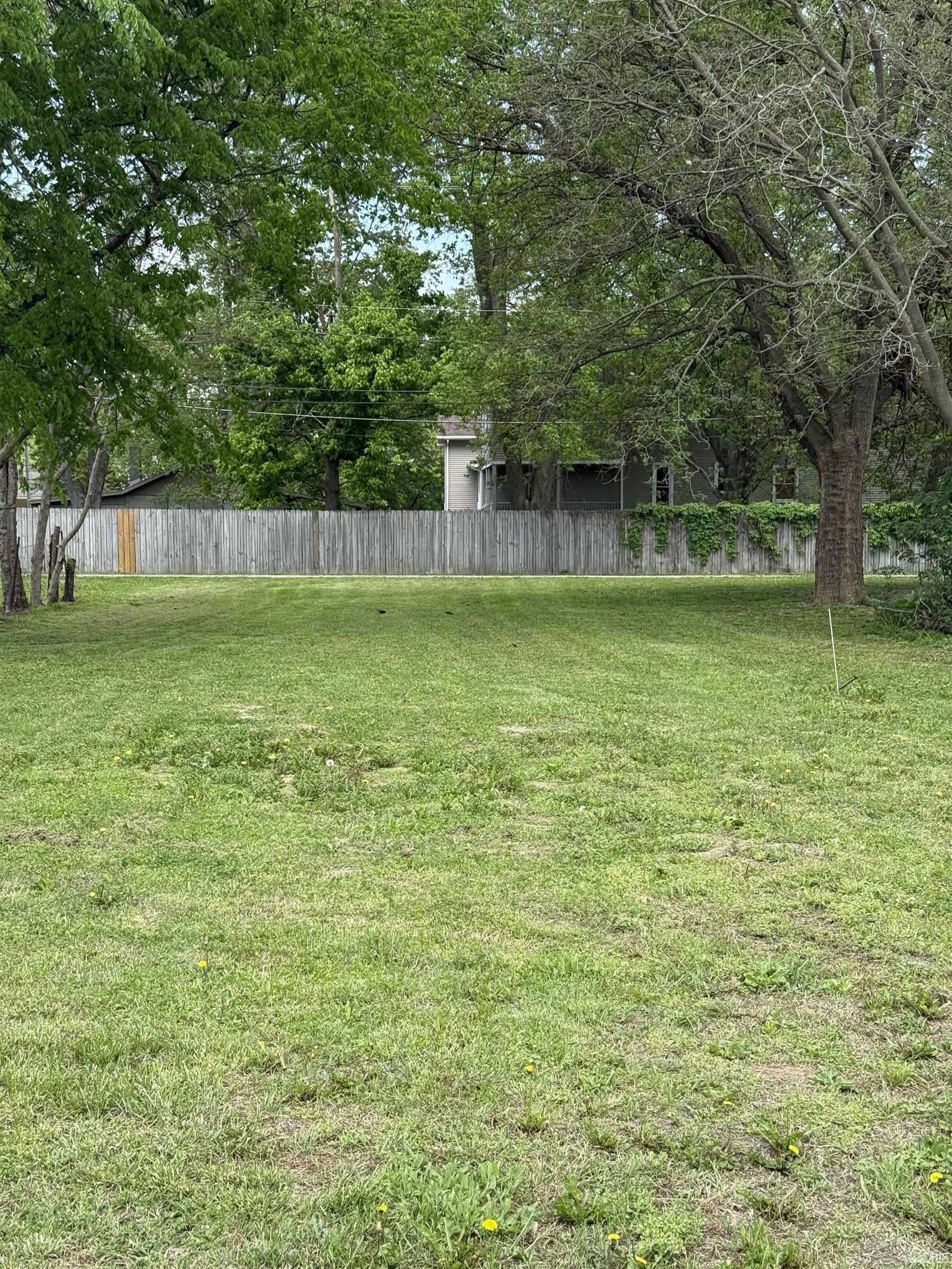 Property Photo: 813 W 8th Street IN 47620