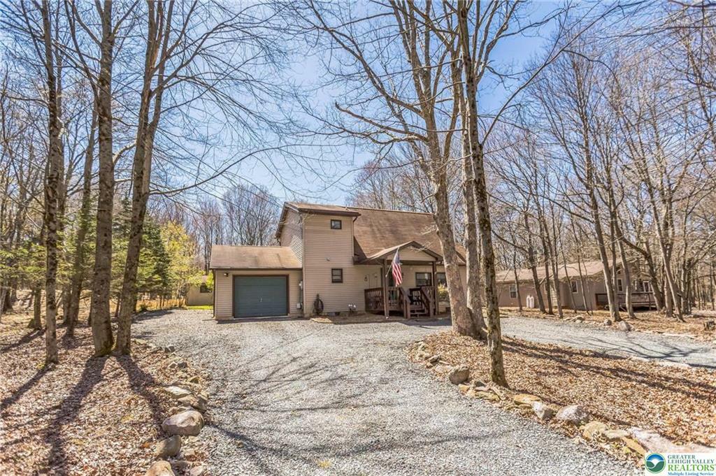 Property Photo: 70 Wylie Circle PA 18210