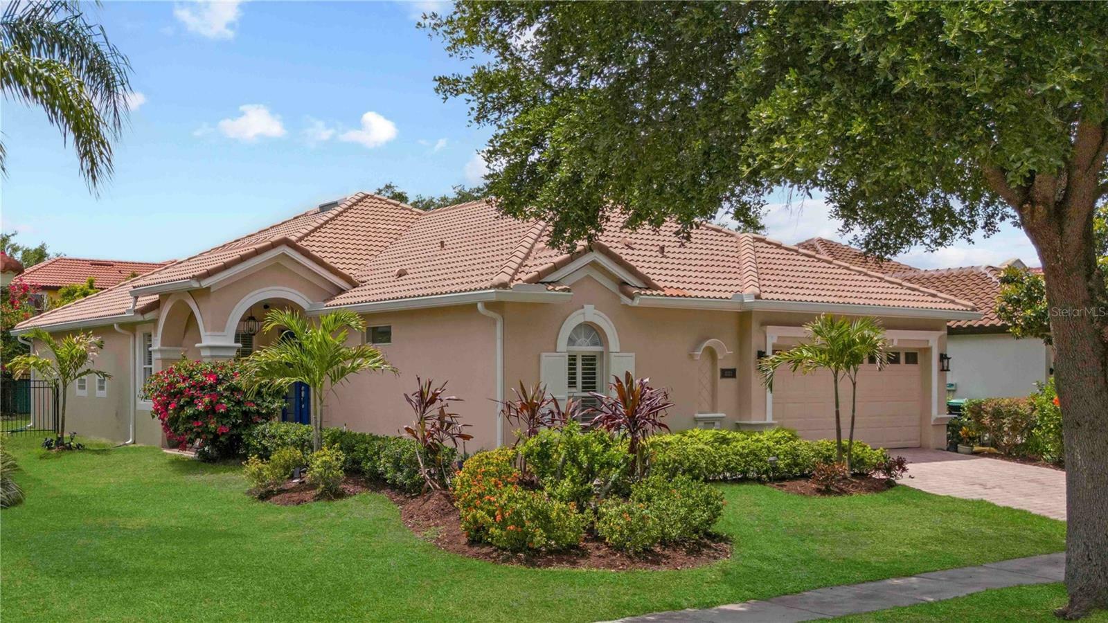 Property Photo: 11222 Rapallo Lane FL 34786