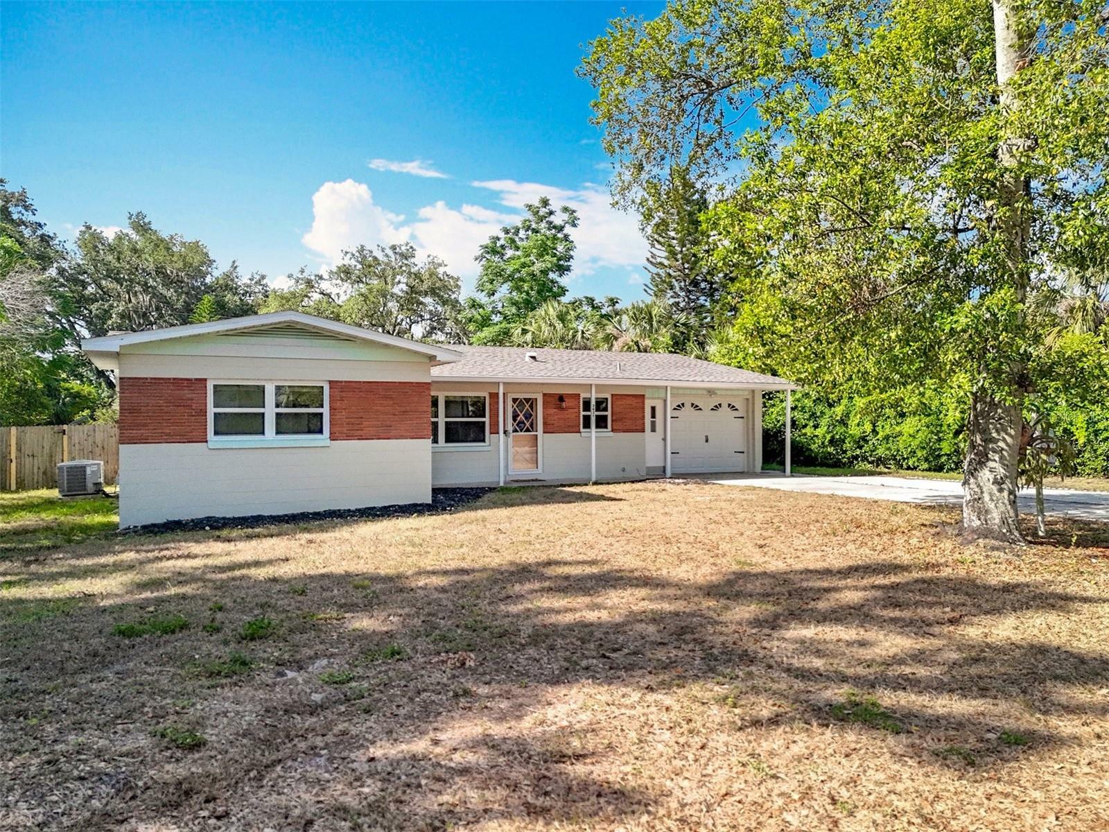 Property Photo: 2631 McDonald Terrace FL 32757