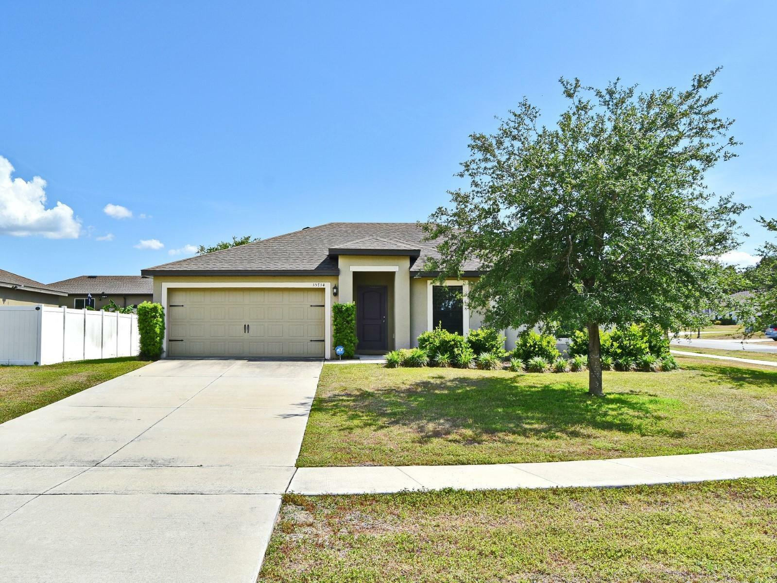 Property Photo: 35734 Rose Moss Avenue FL 34788