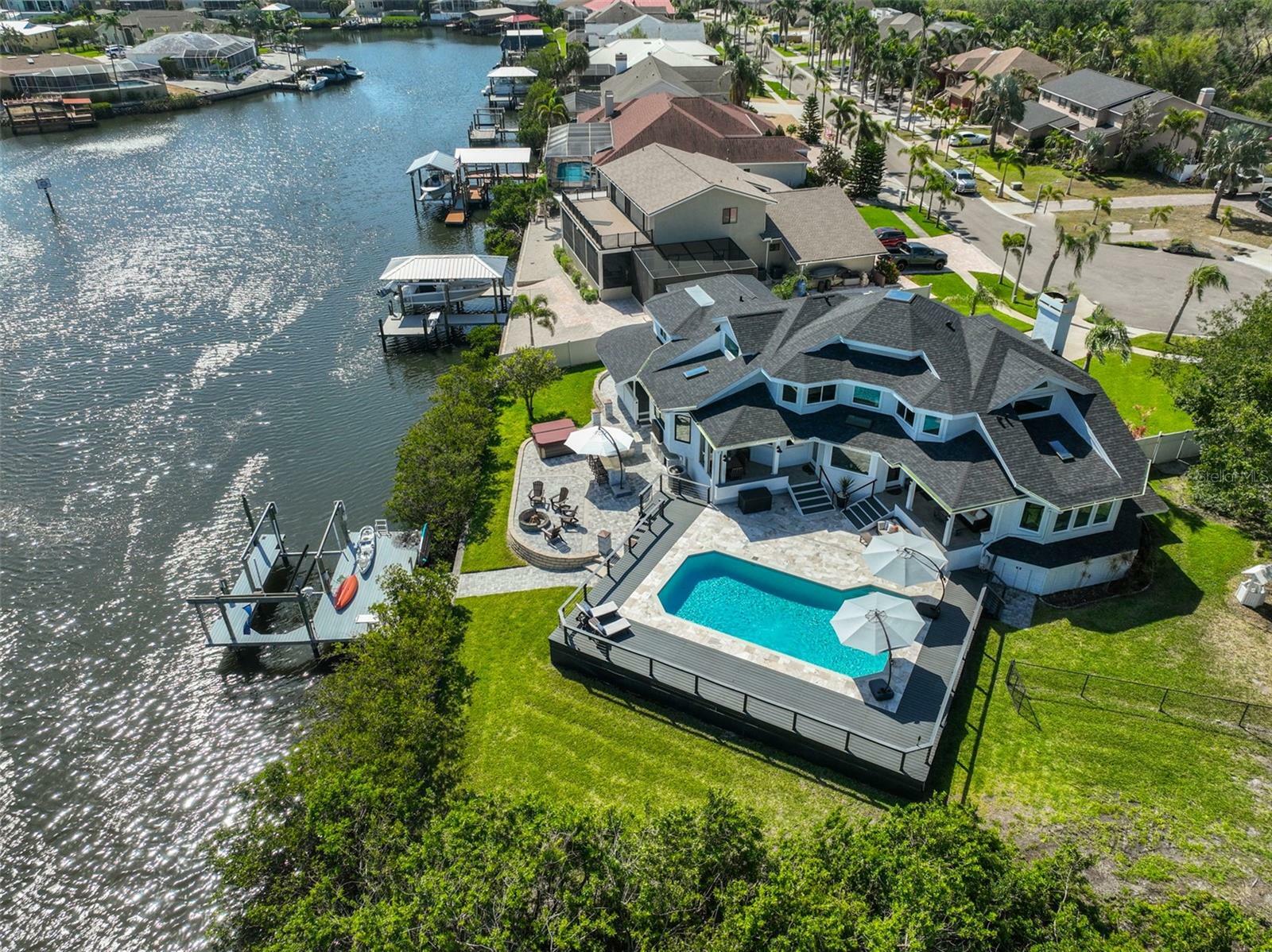 Property Photo: 945 Bunker View Drive FL 33572
