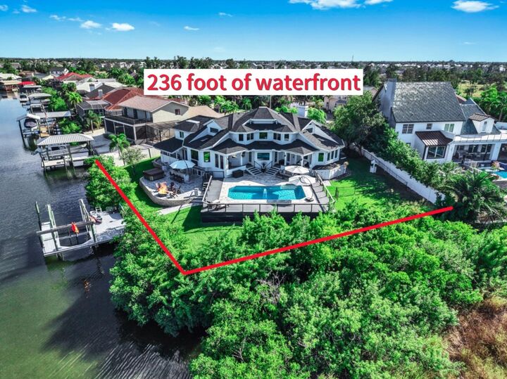 Property Photo:  945 Bunker View Drive  FL 33572 