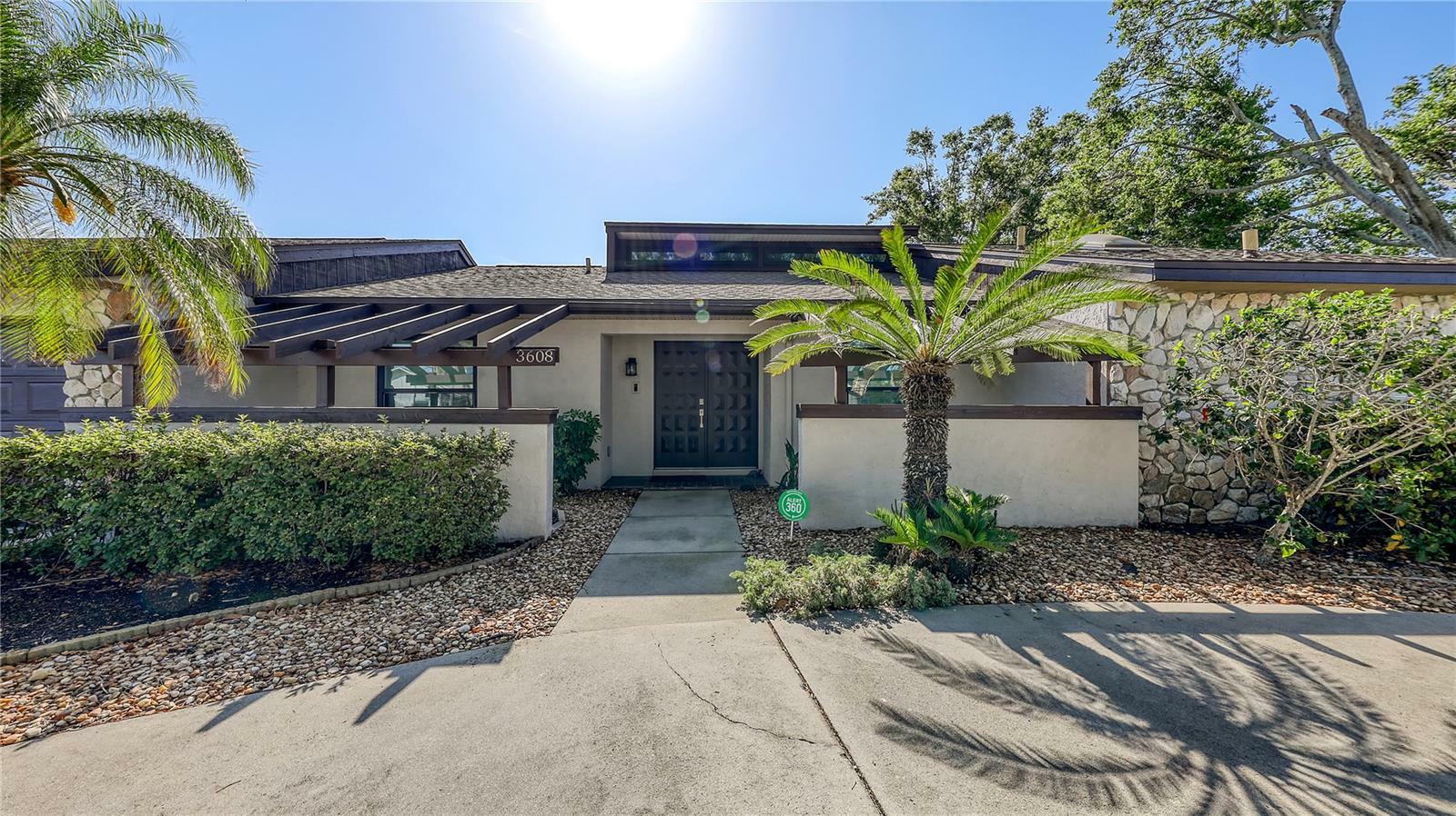 Property Photo: 3608 Avenida Madera FL 34210