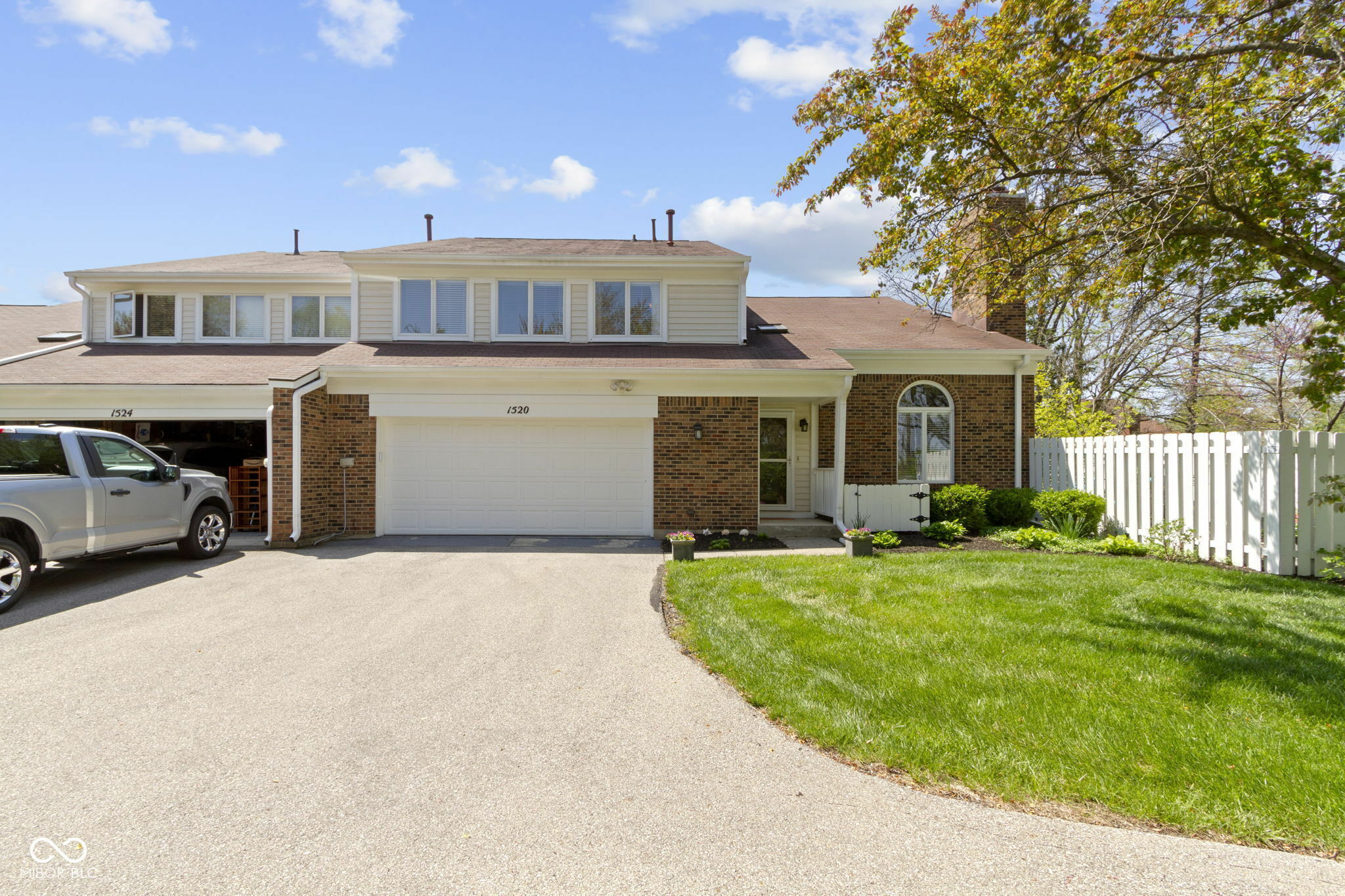 1520 Norfolk Drive  Zionsville IN 46077 photo