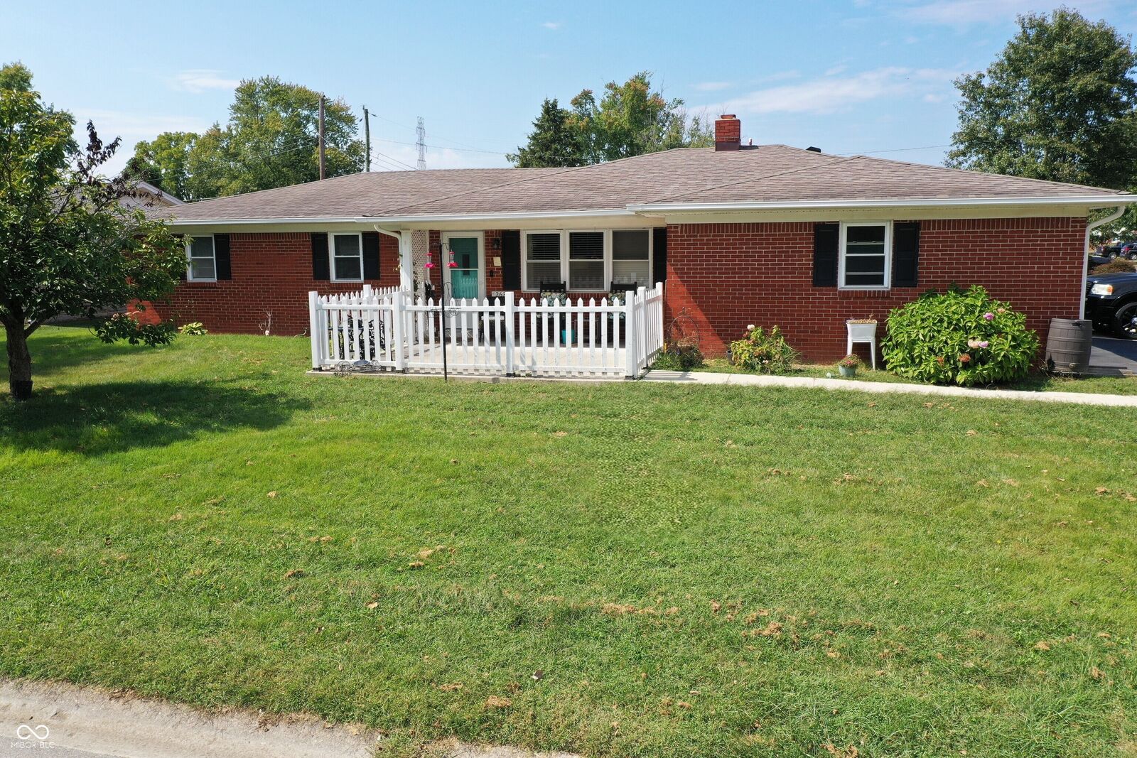 Property Photo:  2630 Wedgewood Drive  IN 47203 