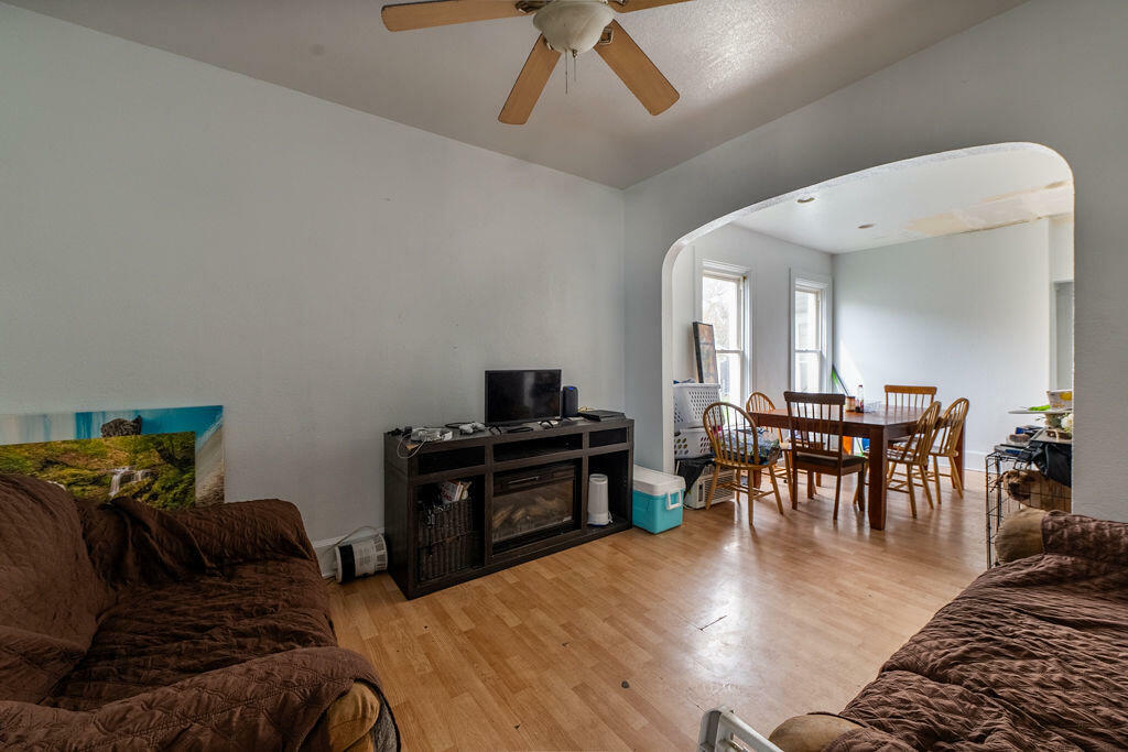 Property Photo: 1130 Grand Ave WI 53403