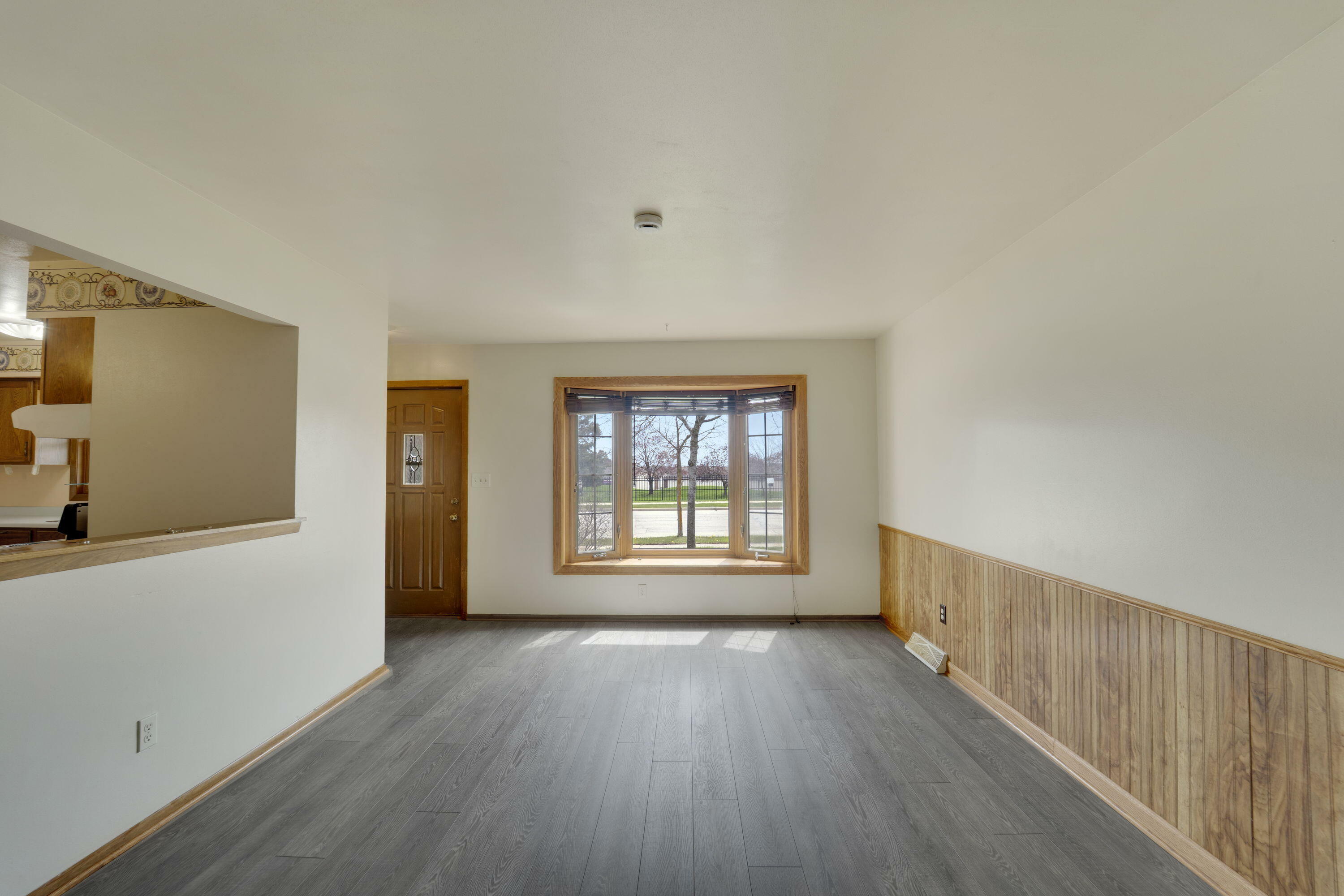 Property Photo: 8022 W Glenbrook Rd WI 53223