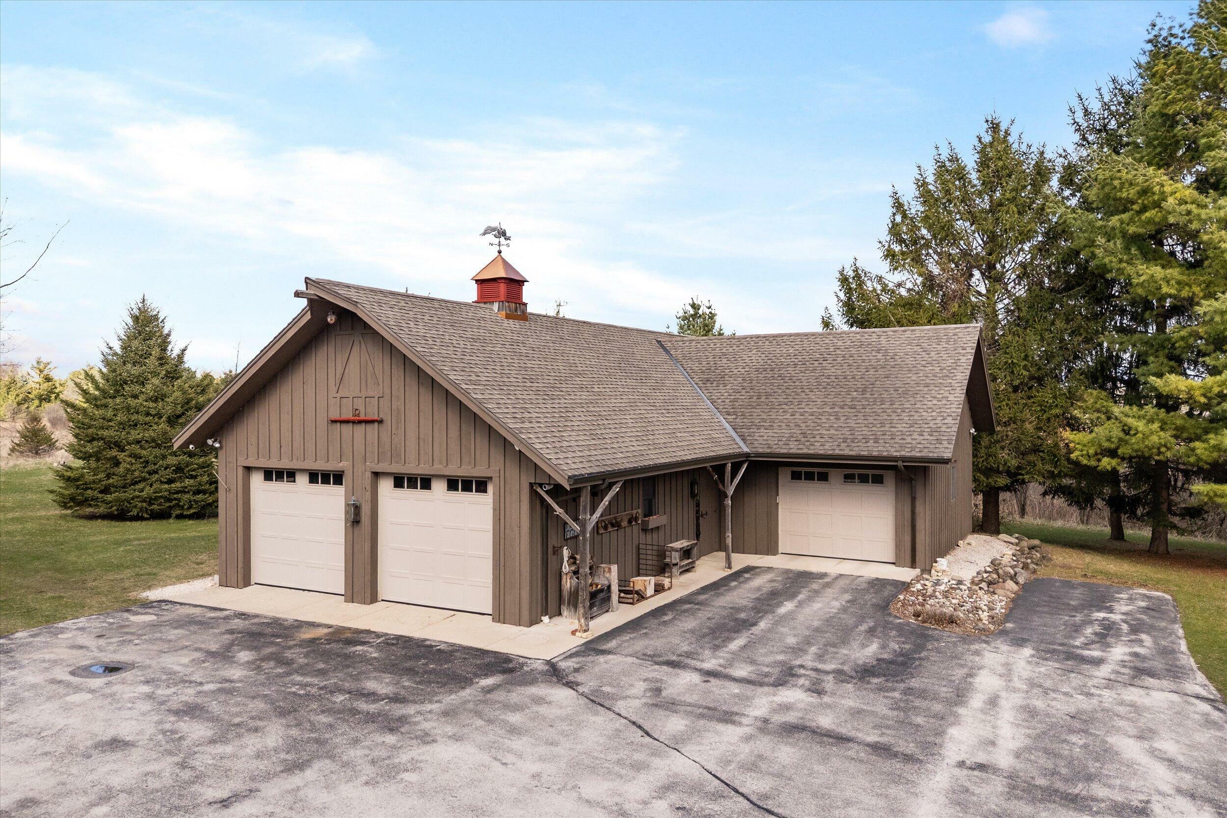 Property Photo: 7777 W Bonniwell Rd WI 53097