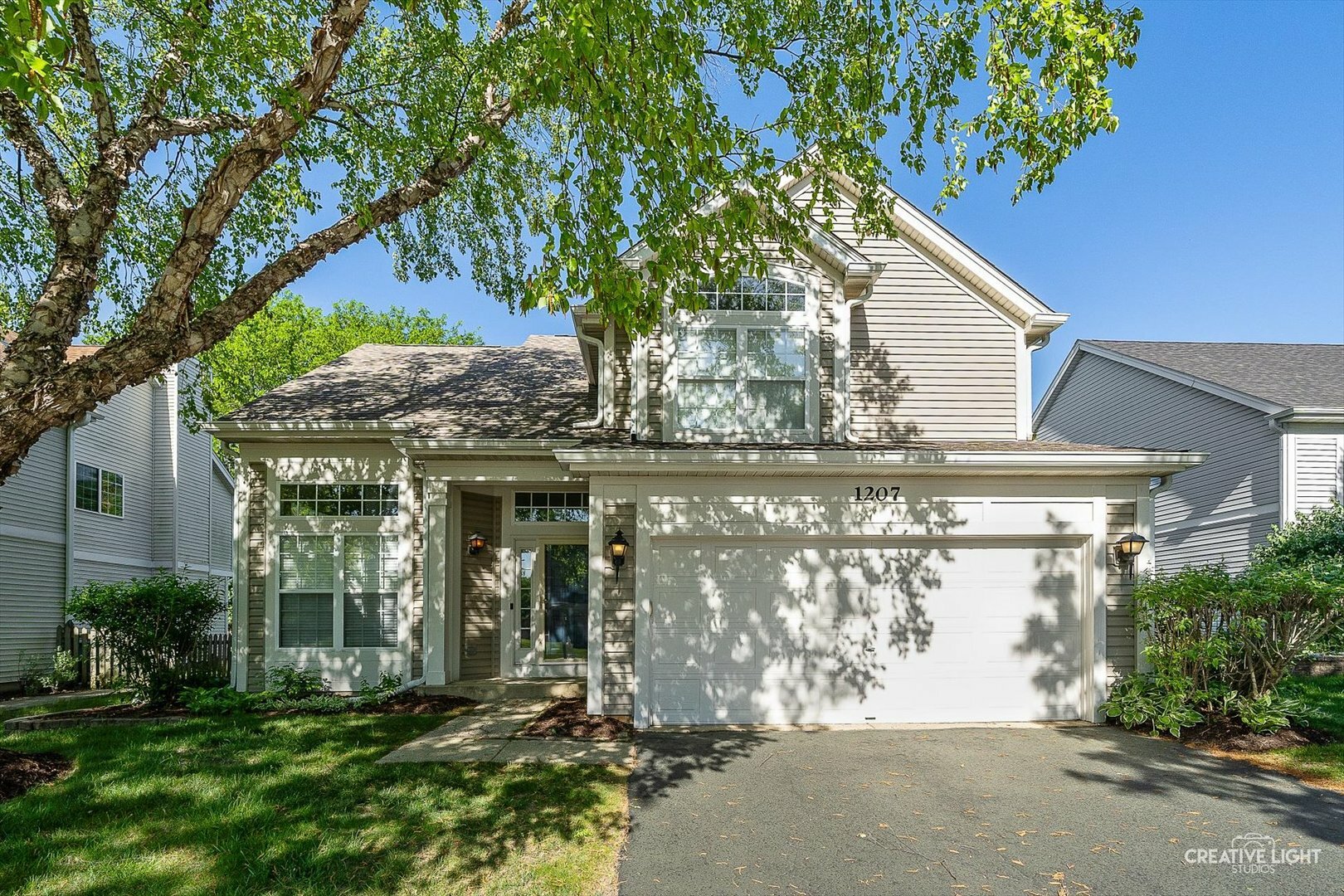 Property Photo: 1207 Pennsbury Lane IL 60502