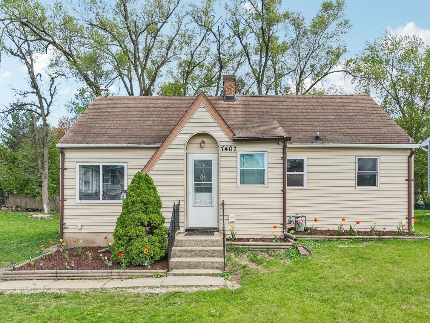 7407 Seminole Drive  Wonder Lake IL 60097 photo